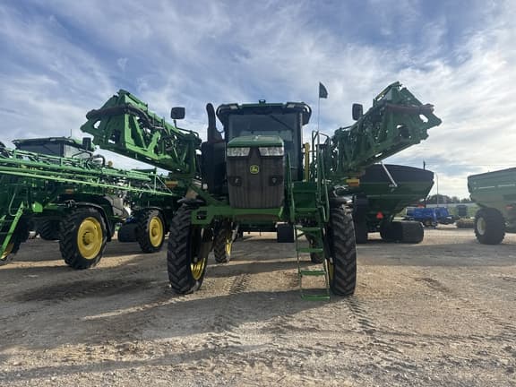 Image of John Deere 410R equipment image 1