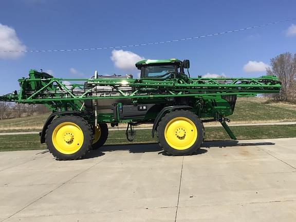 Image of John Deere 410R equipment image 1