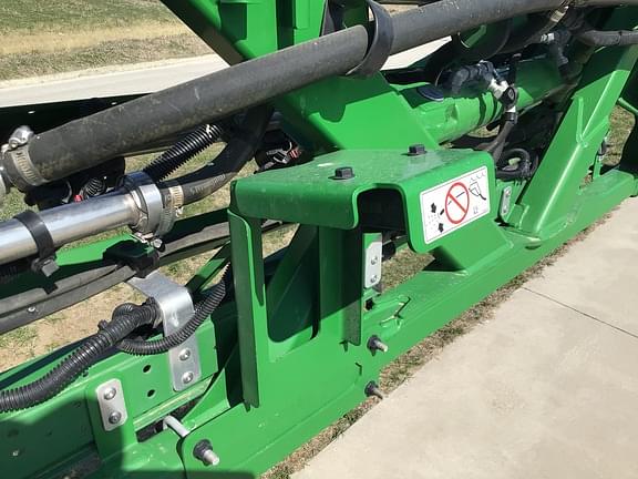 Image of John Deere 410R equipment image 3