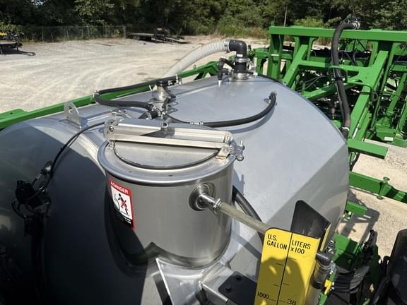 Image of John Deere 410R equipment image 1