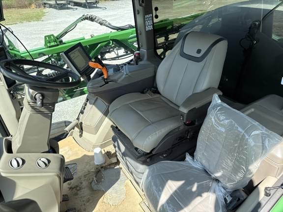 Image of John Deere 410R equipment image 2