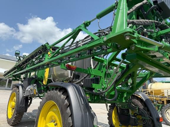 Image of John Deere 410R equipment image 2