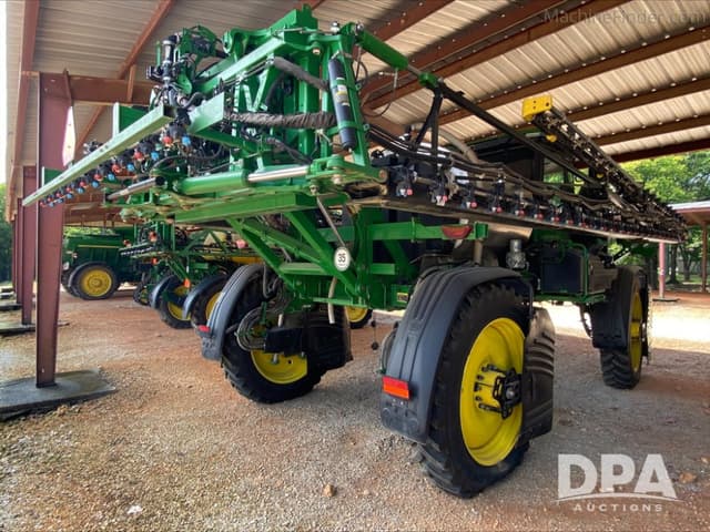 Image of John Deere 410R equipment image 3