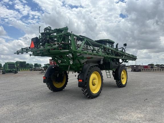 Image of John Deere 412R equipment image 3
