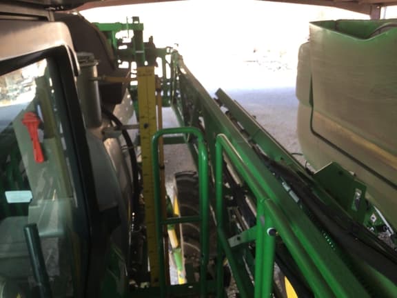 Image of John Deere 412R equipment image 2