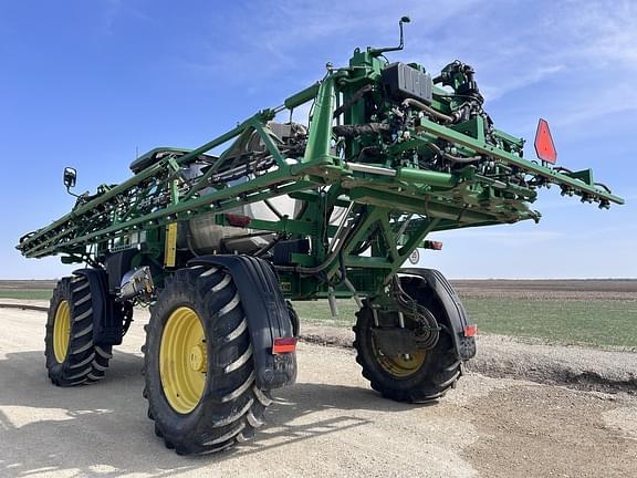 Image of John Deere 412R equipment image 2