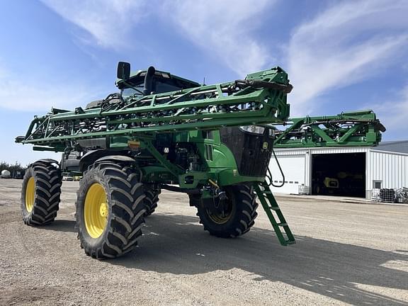 Image of John Deere 412R equipment image 1