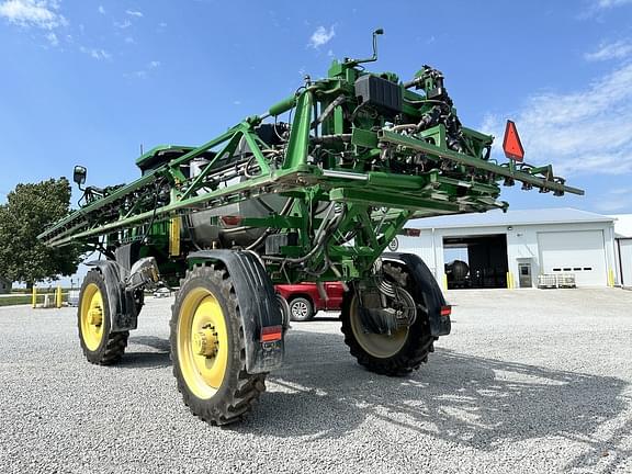 Image of John Deere 412R equipment image 4