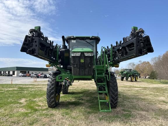 Image of John Deere 412R equipment image 2