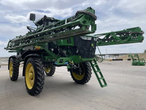 Image of John Deere 412R equipment image 1