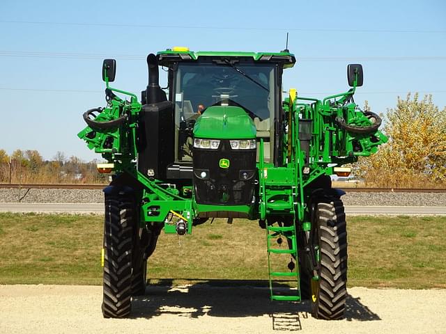 Image of John Deere 412R equipment image 2