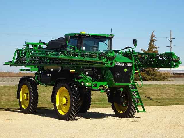 Image of John Deere 412R equipment image 1