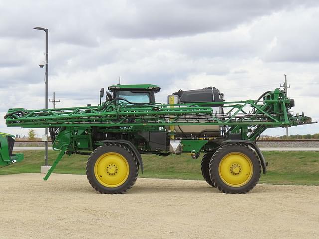 Image of John Deere 412R equipment image 1