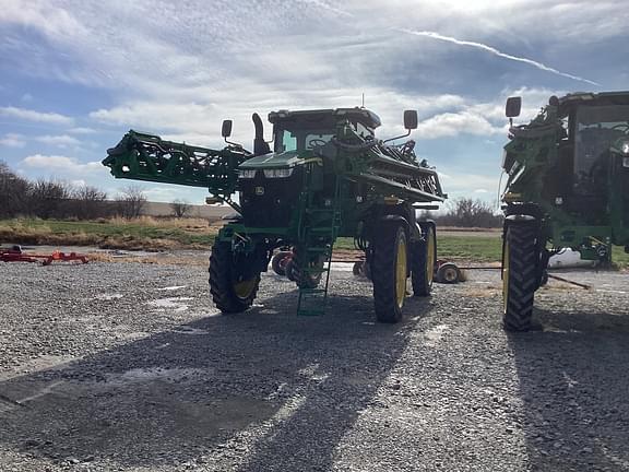 Image of John Deere 412R equipment image 1