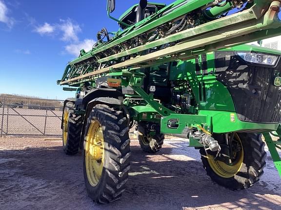 Image of John Deere 412R equipment image 2