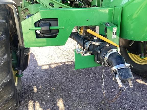 Image of John Deere 412R equipment image 3