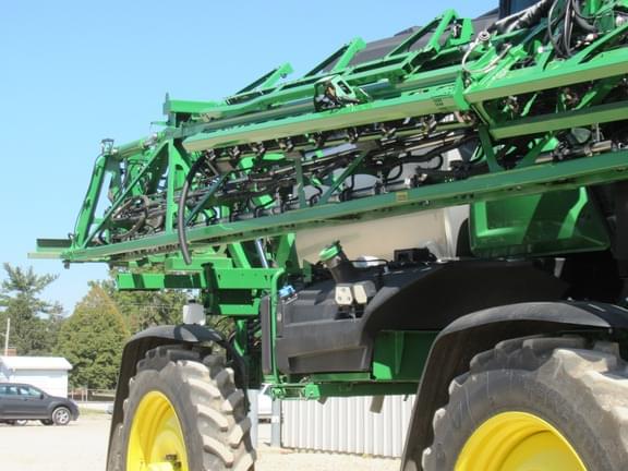 Image of John Deere 412R equipment image 2