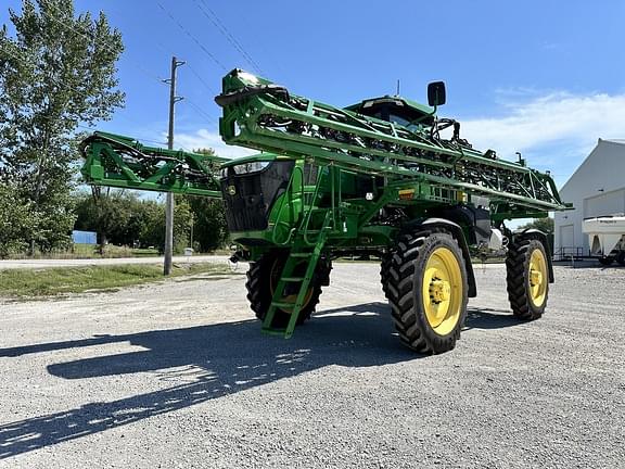 Image of John Deere 412R equipment image 1