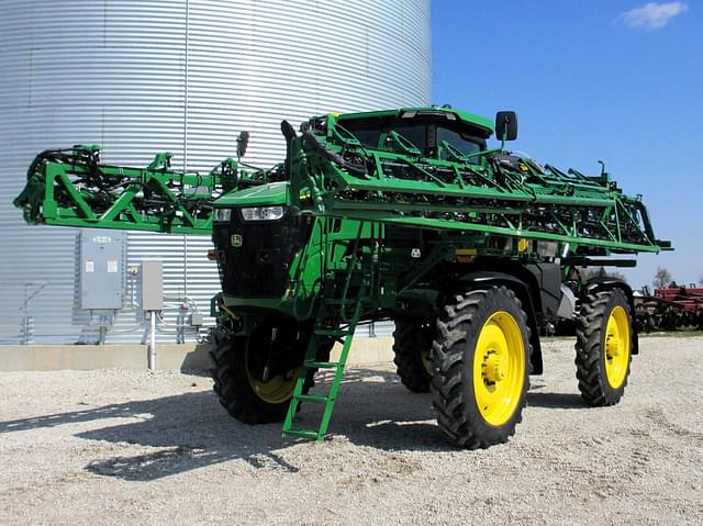 Image of John Deere 412R equipment image 2