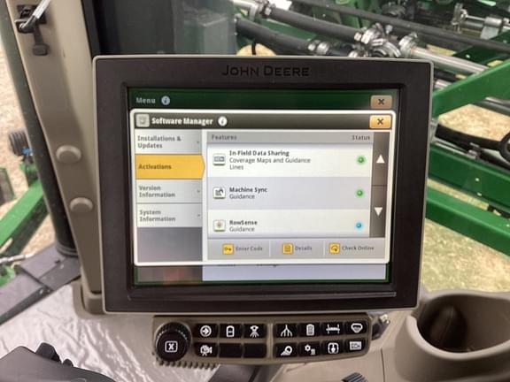 Image of John Deere 412R equipment image 4