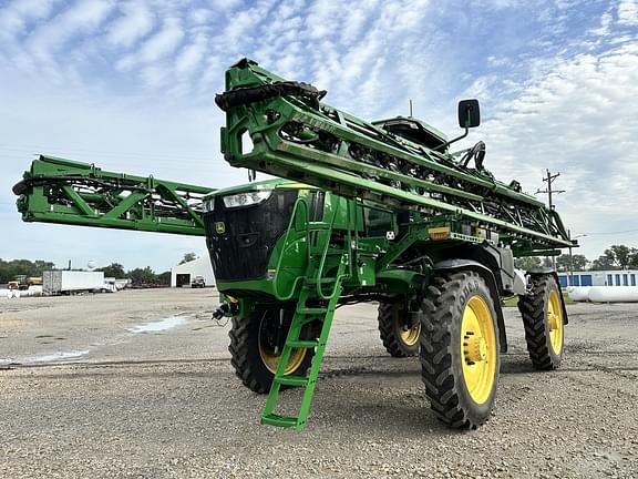 Image of John Deere 412R equipment image 2