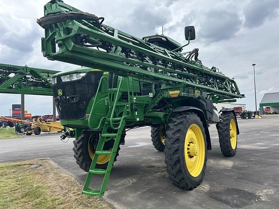 Image of John Deere 412R equipment image 3