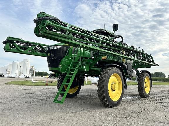 Image of John Deere 412R equipment image 2