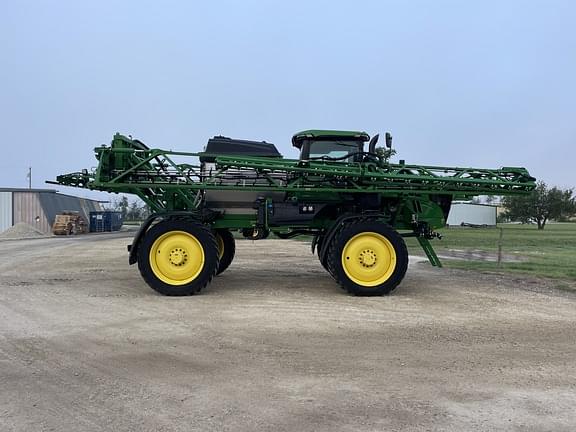 Image of John Deere 412R equipment image 4