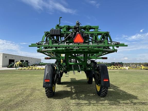 Image of John Deere 412R equipment image 3