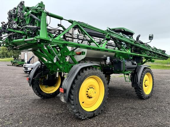 Image of John Deere 412R equipment image 2