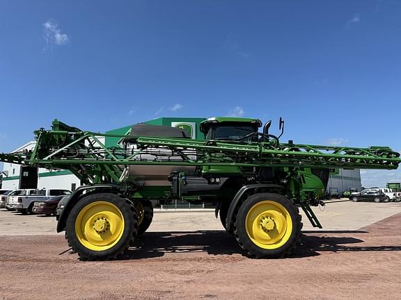 Image of John Deere 412R Primary image