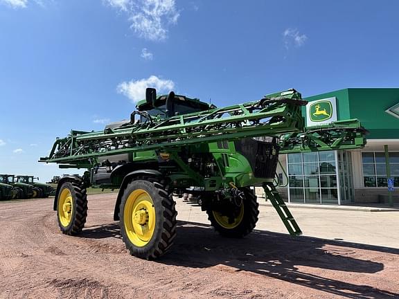 Image of John Deere 412R equipment image 1