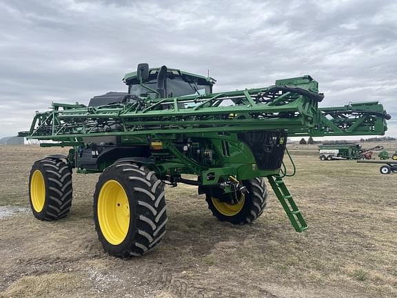 Image of John Deere 412R equipment image 2