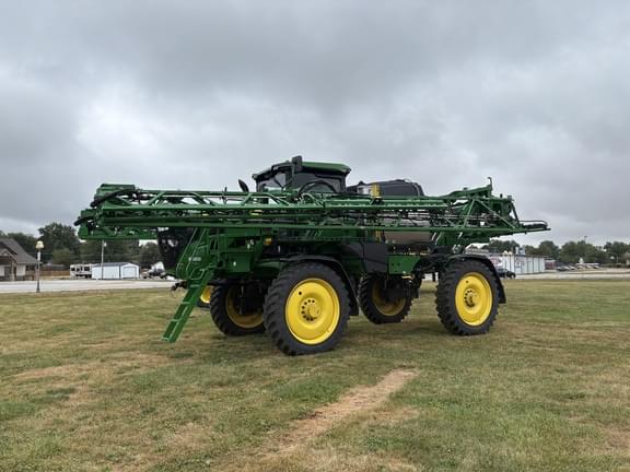 Image of John Deere 412R Primary image