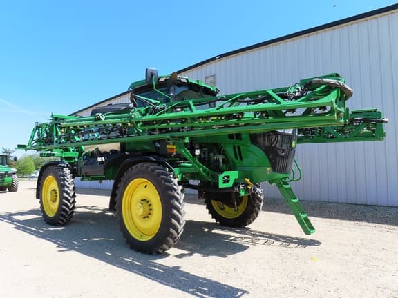 Image of John Deere 412R equipment image 1