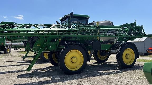 Image of John Deere 412R equipment image 2