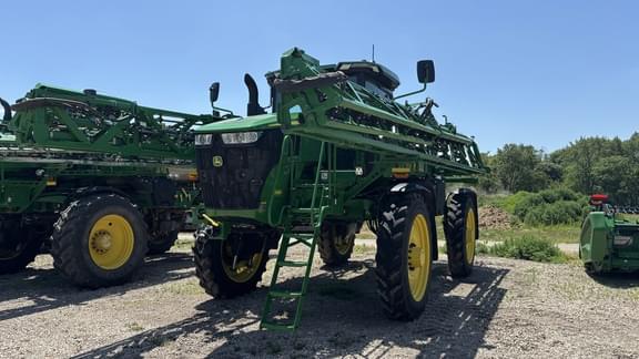 Image of John Deere 412R equipment image 2