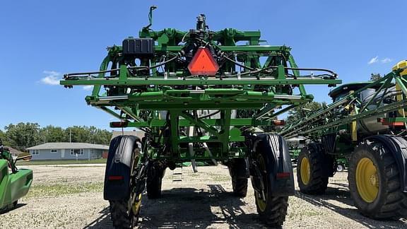 Image of John Deere 412R equipment image 4