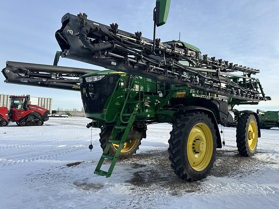 Image of John Deere 412R equipment image 3