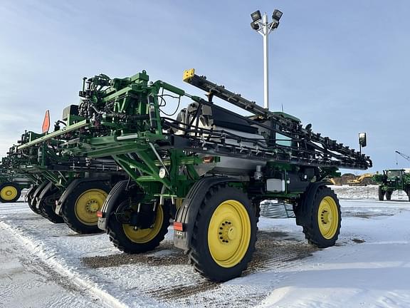 Image of John Deere 412R equipment image 3