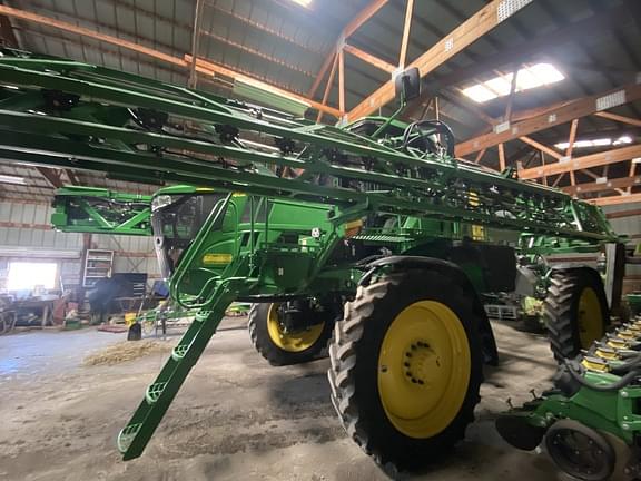 Image of John Deere 412R equipment image 2
