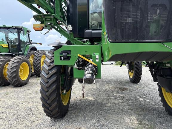 Image of John Deere 412R equipment image 3