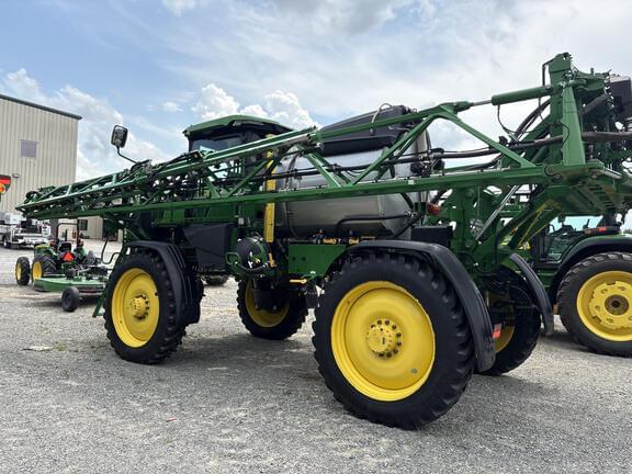 Image of John Deere 412R equipment image 1