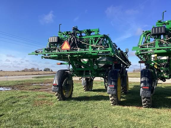 Image of John Deere 412R equipment image 1