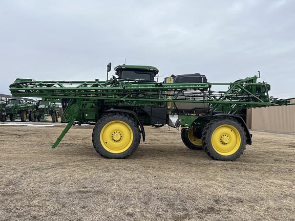 Image of John Deere 412R equipment image 3