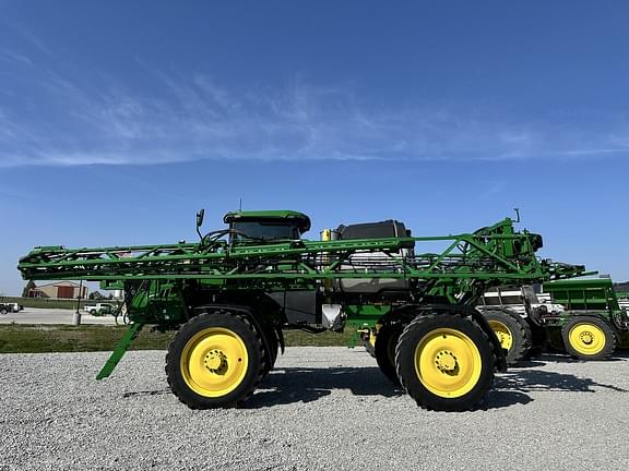 Image of John Deere 412R equipment image 2