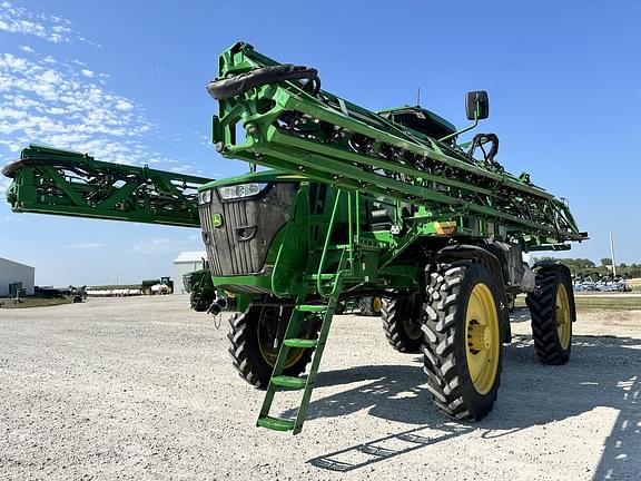 Image of John Deere 412R equipment image 1