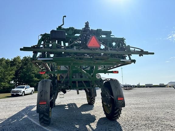 Image of John Deere 412R equipment image 4