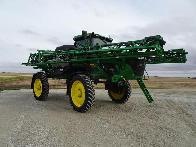 Image of John Deere 412R equipment image 2