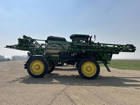 Image of John Deere 412R equipment image 2